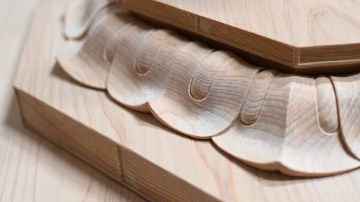 ご本尊様の台座および光背の進捗 ー 全体を形作ることが出来ました。