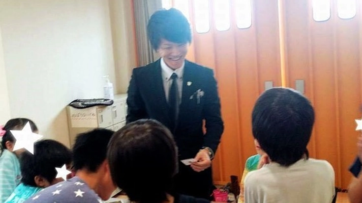 子どもやママも楽しめる本格的なマジックショーを届けたい！