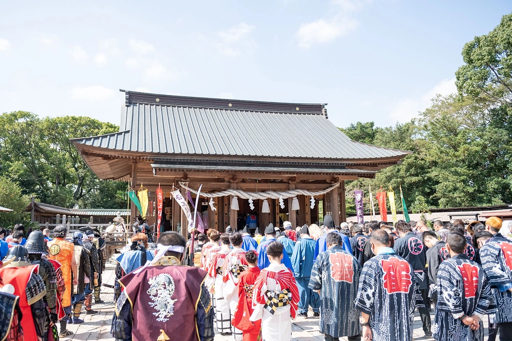 三柱神社 秋季大祭【御賑会】（おにぎえ）の準備が着々と進んでおります。