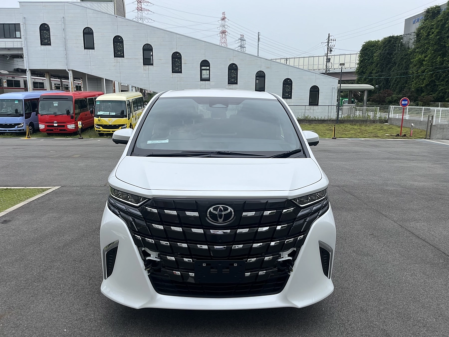 ベース車両が納入されました。