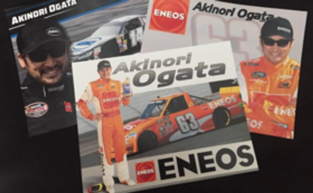 サイン入 ヒーローカード進呈