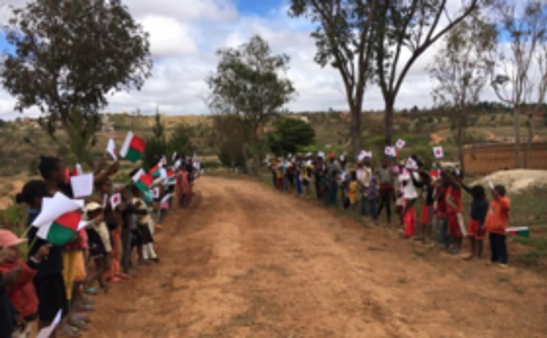 感謝状（手紙）と現地での報告メールをお届け！