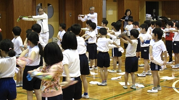 「0歳からの立腰・体幹遊び」で運動能力を高め、学力も向上！ のトップ画像