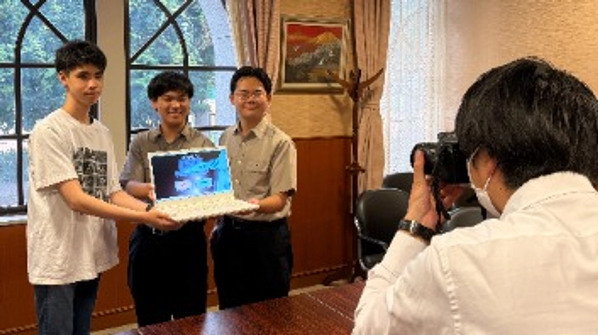 京都新聞に「ベンチャービジネス入門」の生徒の取り組みが掲載されました