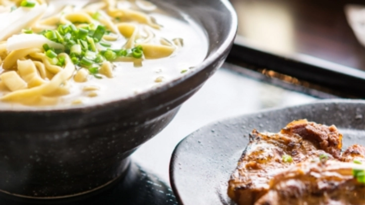 神戸初の木灰そば専門店を