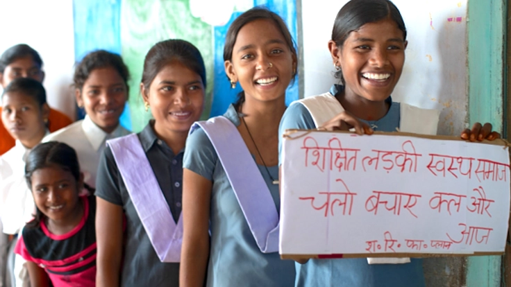 カースト差別に苦しむインドの女の子たちへ奨学金を届けたい！