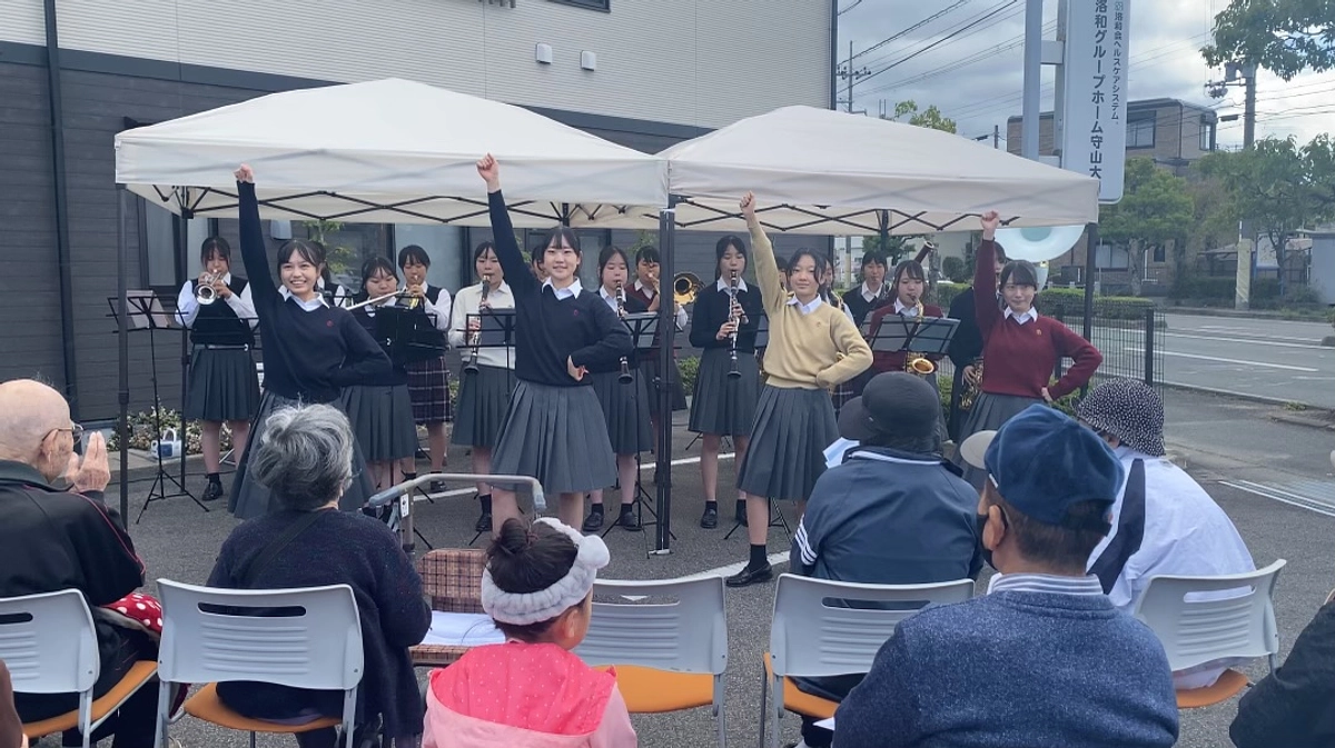 地域の高齢者施設での演奏会を実施！