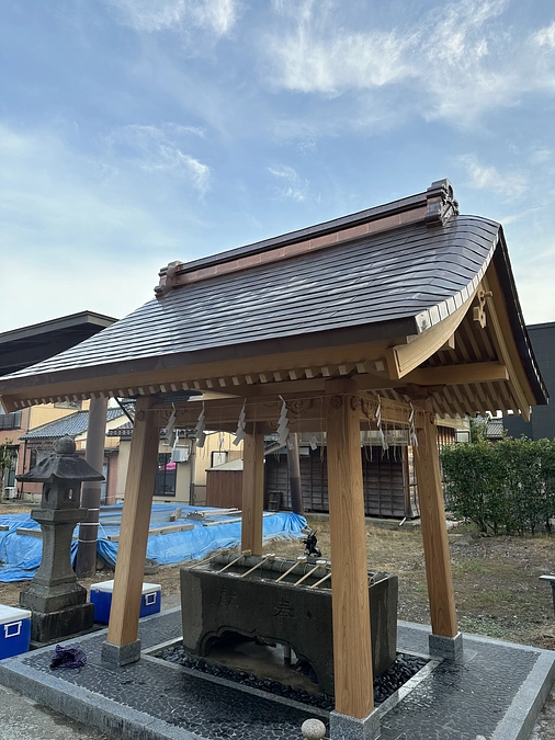 手水舎再建工事終了のお知らせ