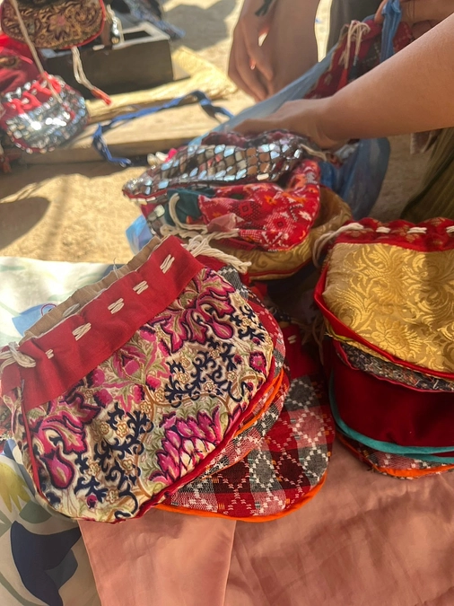 【リターン品：ネパールポーチ】