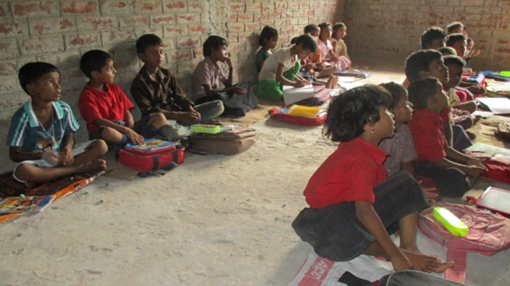 カーストで差別されたインドの子ども達に継続して学べる環境を