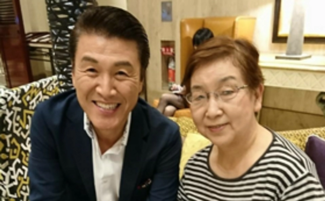 【山崎ていじさんグッズで応援】