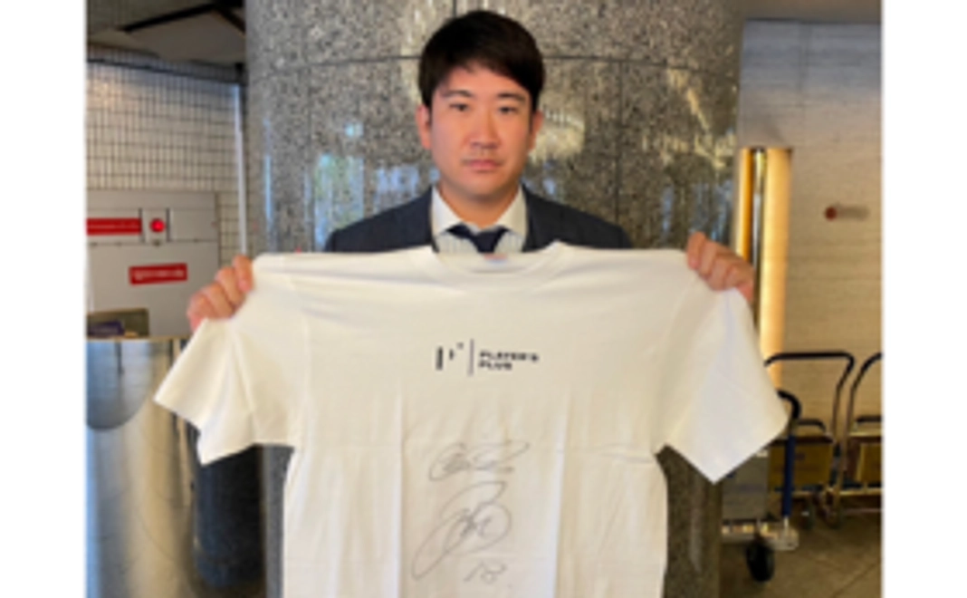菅野智之 選手サイン入りPlayer's PlusオリジナルTシャツ（XLサイズ）