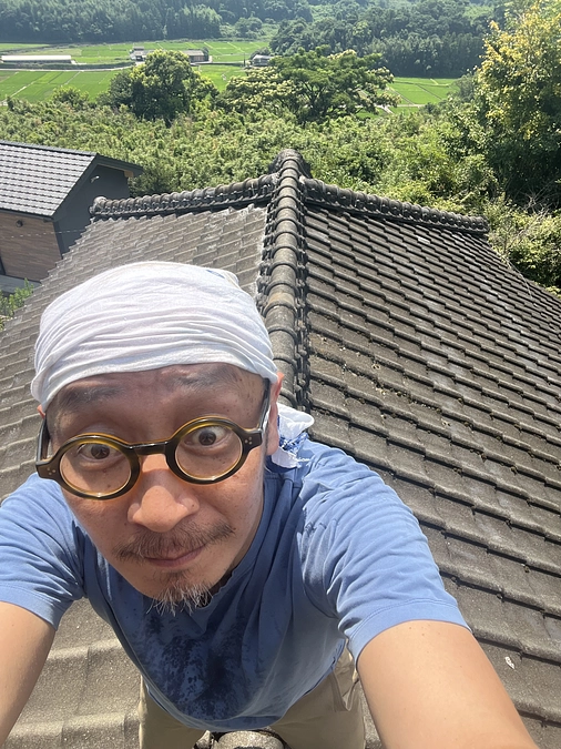 8月4日瓦葺修繕に取り掛かる前に