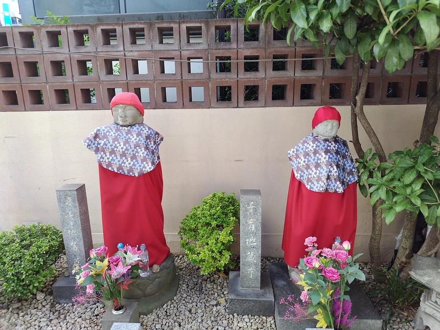 １９日に上野浄名院と声優の國府田マリ子さん有縁の身代わり地蔵尊へお参りして来ました。