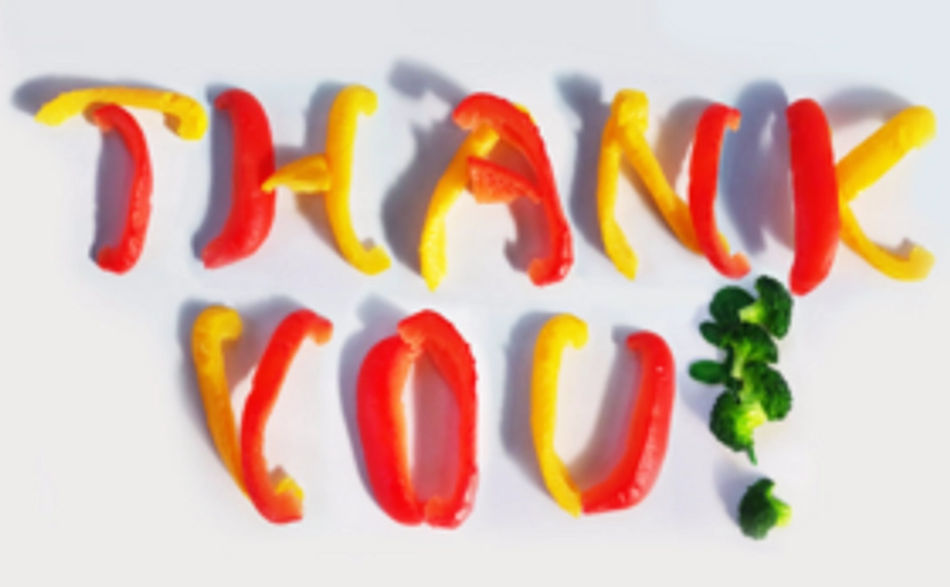 【夢を叶えたい！】ポストカード＋海外のお菓子＋色紙をお届けします！