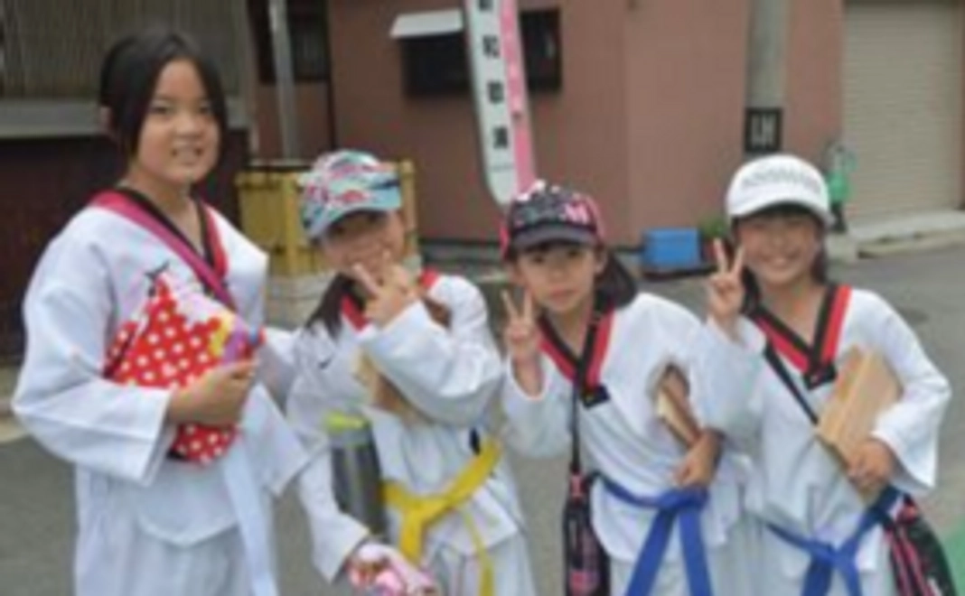 【選べるリターン】子どもたちとお揃いのオリジナルTシャツor練習試合＋練習会1000円OFF