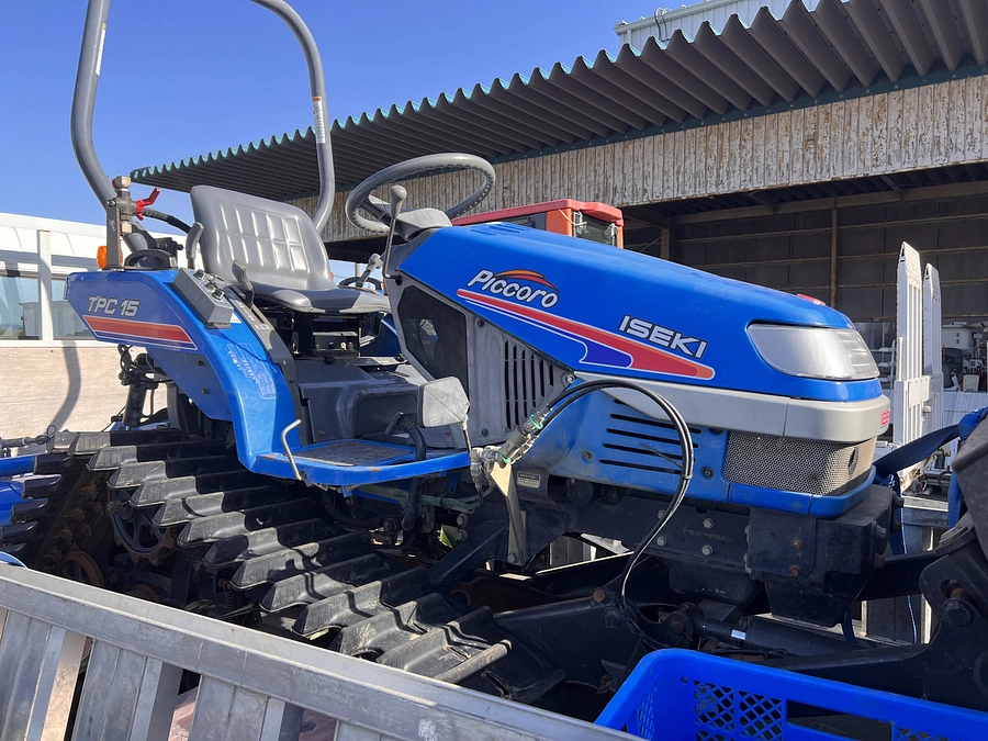 トラクターを購入できました。