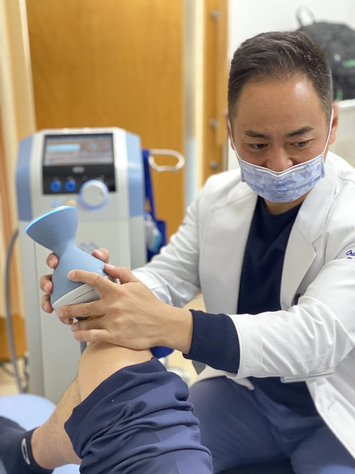 体外衝撃波の導入に向けてデモンストレーション中です！