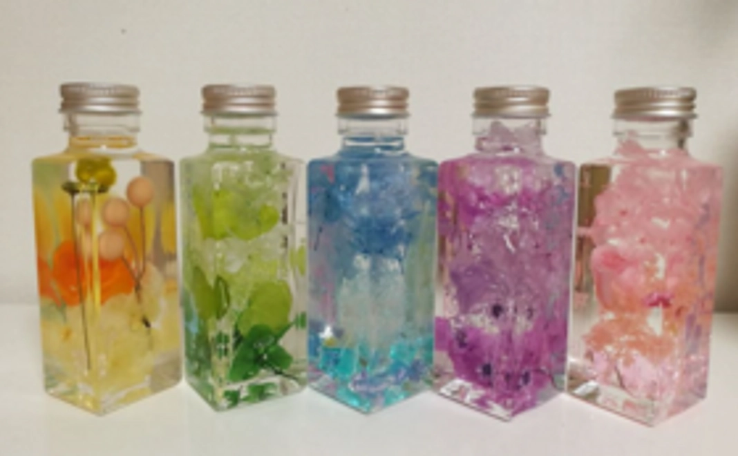 カラーセラピストの作るハーバリウムコース