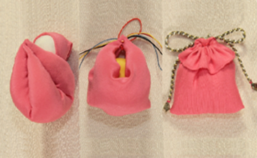 【おすすめ】選べる紅花染のかわいい小物