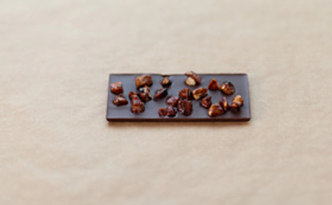 キャラメリゼナッツチョコレート