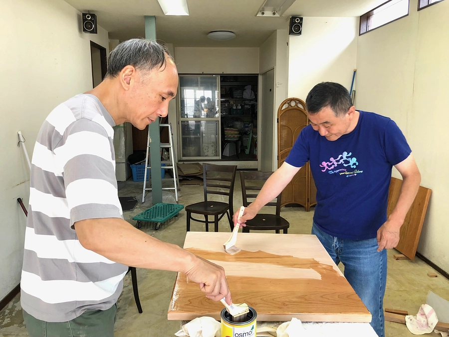 テーブル作りのワークショップをしました。　　7月30日