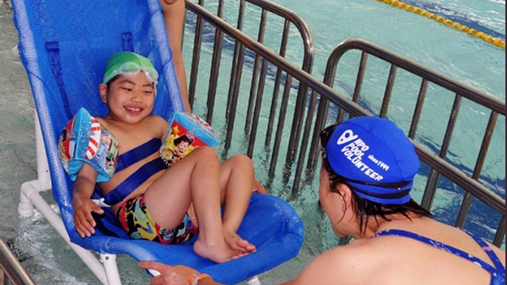 プール用車イスで、多くの障がい児の「泳ぎたい」をかなえたい！