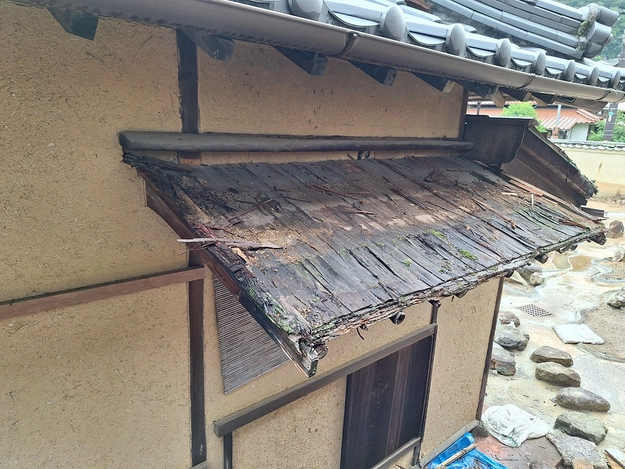 茶室庇工事　―軒裏に宿る時の層