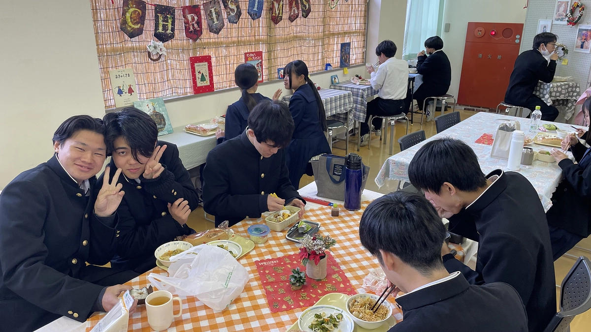 期末試験が終わり、給食が再開しました！