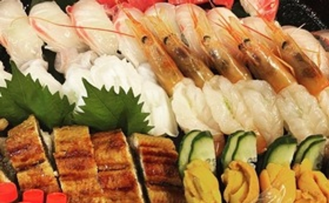 魚八庭の特製お寿司5人前テイクアウトチケット。