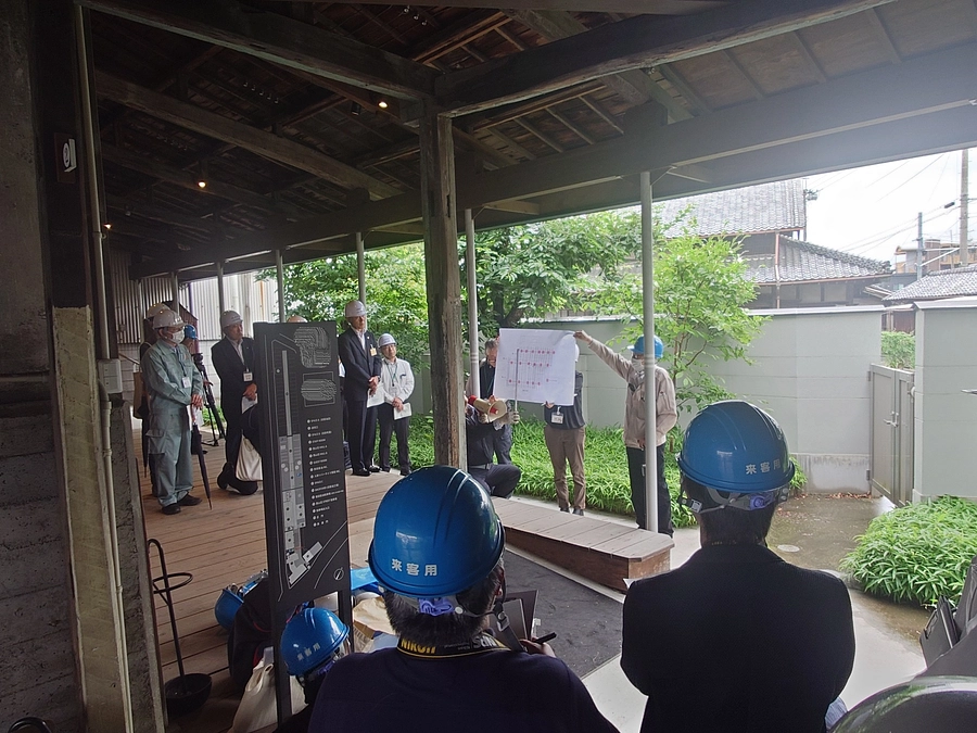 揚屋工事の様子が新聞等で掲載されました