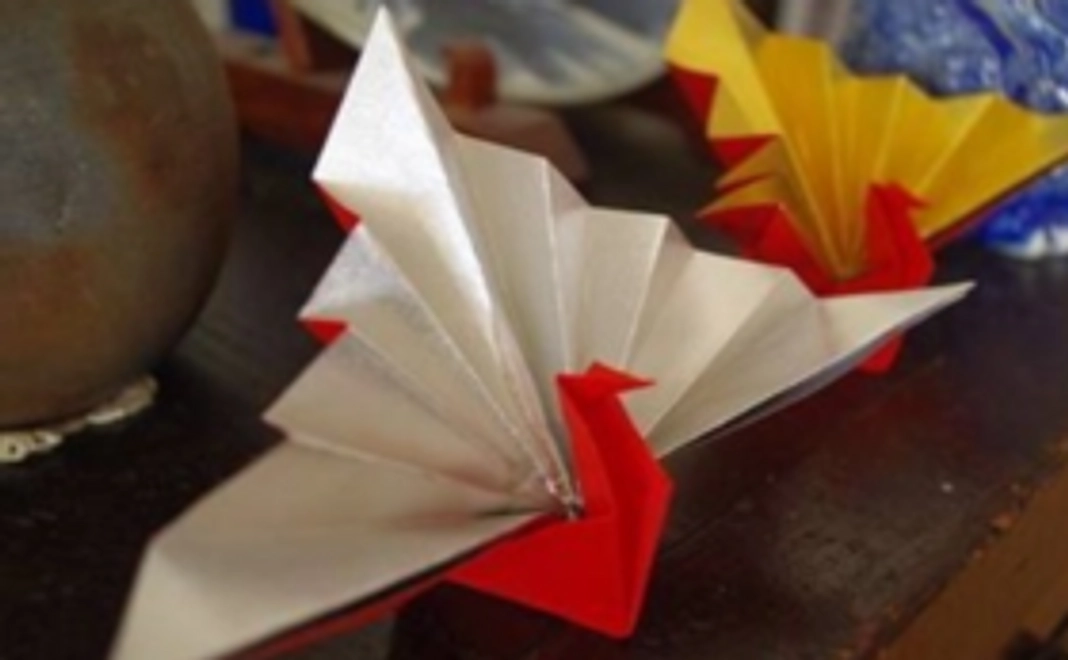 サンキューレターと女川の女性が折った笑鶴