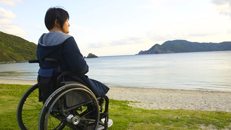 車椅子で気軽な旅！世界初のバリアフリーマリンスポーツ宿泊施設