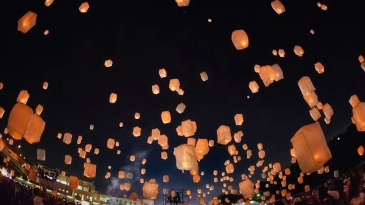 夜空に2030個の灯火を！鳥取県スカイランタンプロジェクト