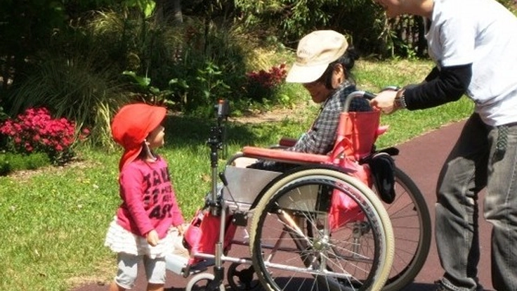 雨の心配や日差しも安心！気軽に使える車椅子の屋根作りたい！
