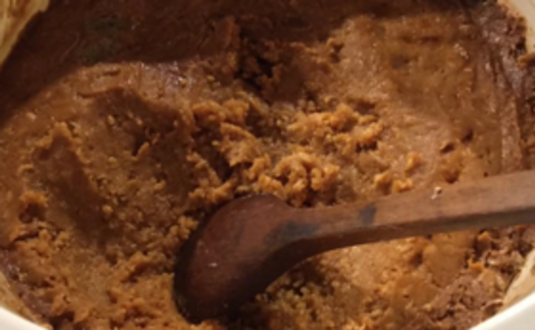 地場の無農薬野菜や果物を使った自家製のジャム、味噌､蕗味噌、オレンジピールなど