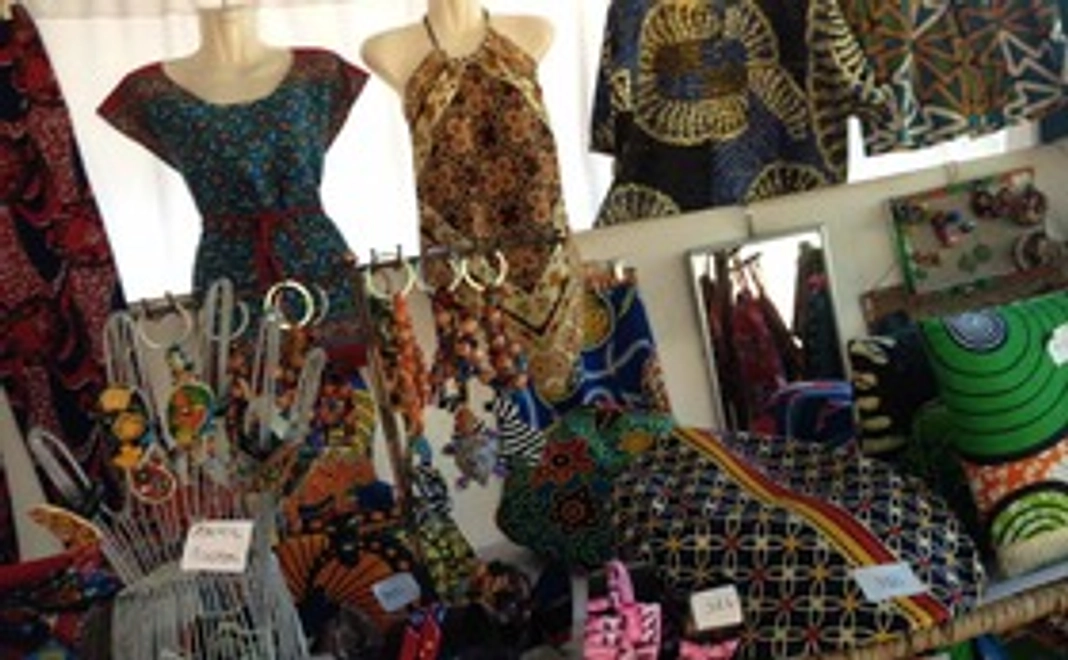 名前入りオリジナルありがとうソング&カプラナ(アフリカの布)1m×2m