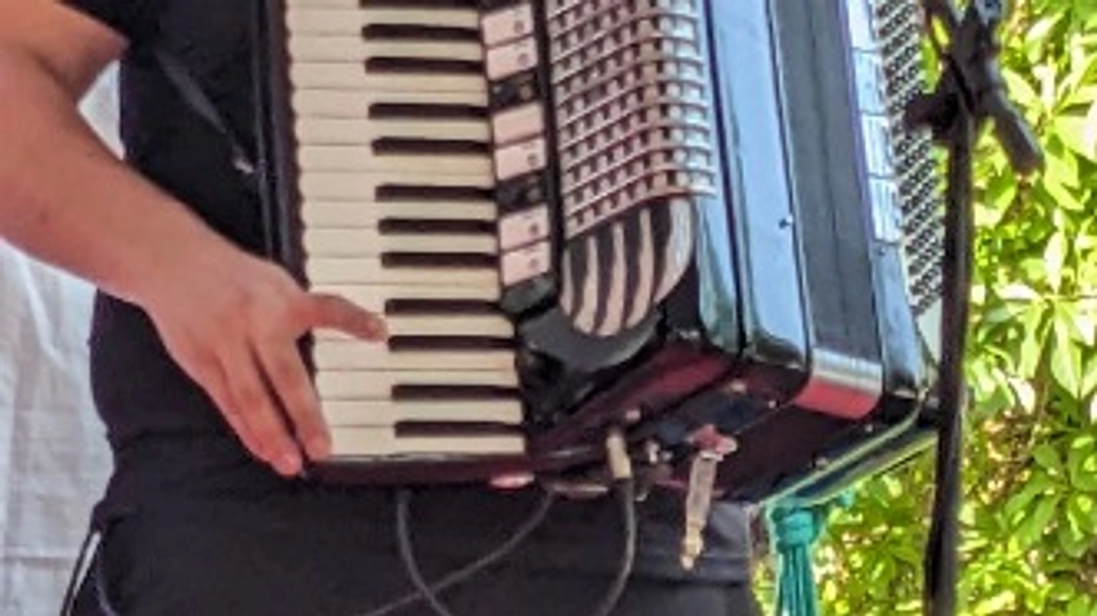 【あと8日！】アコーディオンみんなうまいブラジル