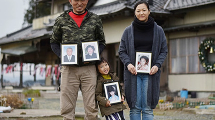 津波で行方不明のわが子を捜し続ける親の記録を写真集で伝えたい