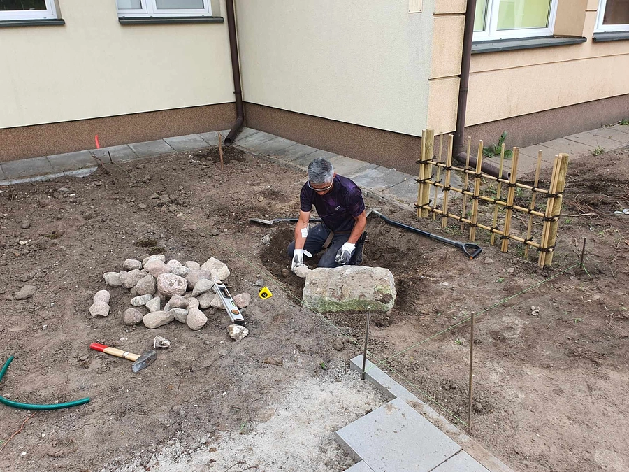 日本庭園造り　四日目