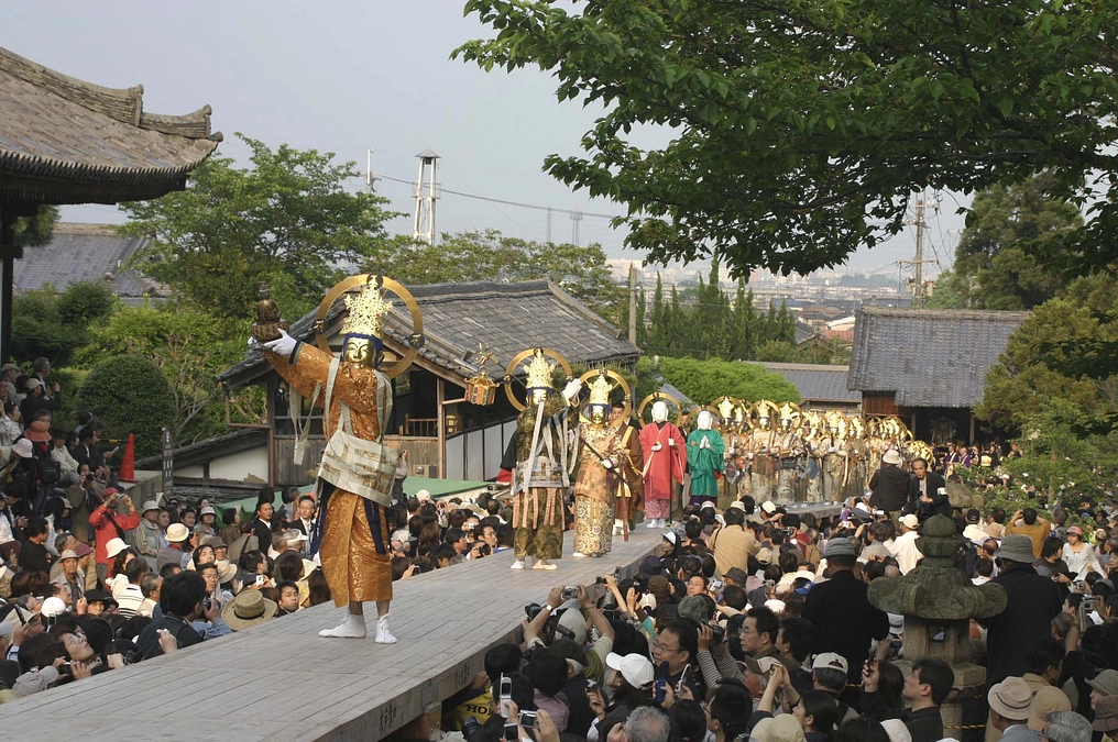 當麻れんぞ　お稲荷さまにもお餅をお供えしました