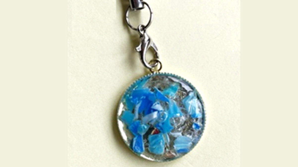 リターンの御紹介「海洋プラスチックアンブレラマーカー、キーホルダー」