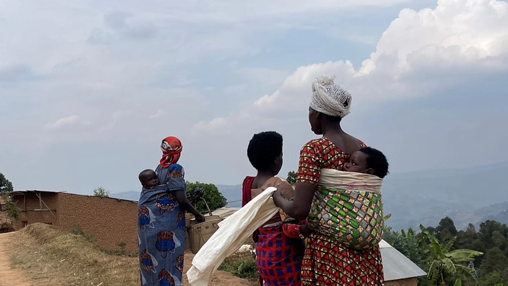 ママ、パパにルワンダのおんぶ紐を届けたい!