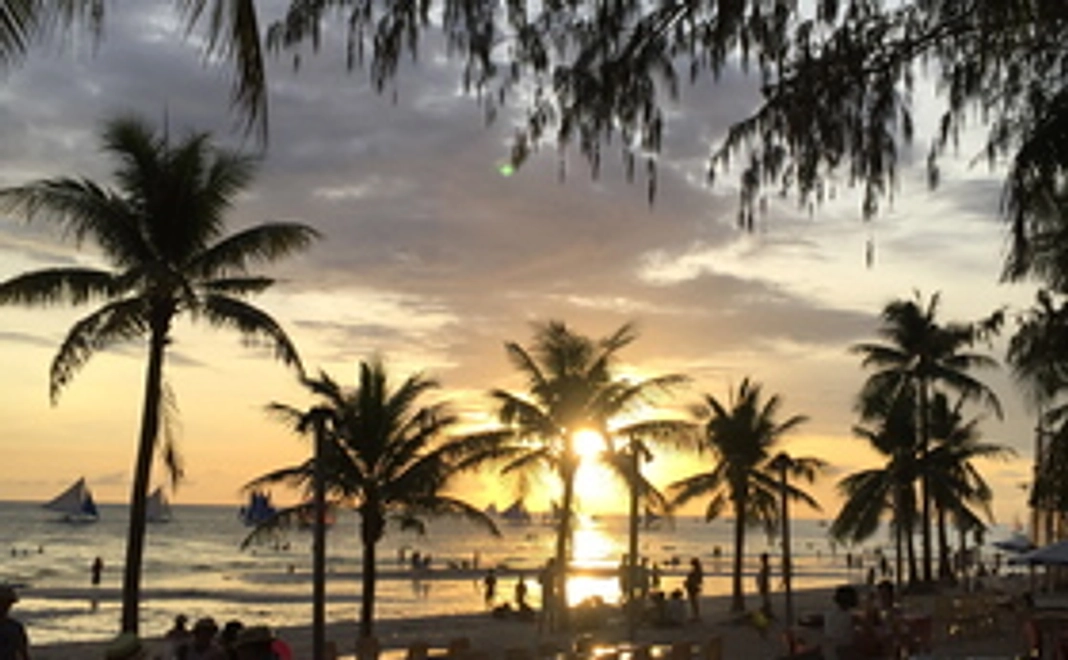 〜フィリピン現地の障がい者活動紹介＆秘境美しいビーチへのツアー付きコース〜
