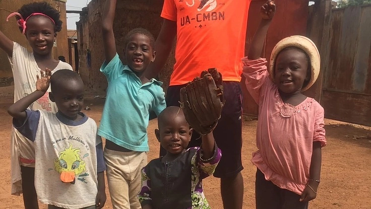 ブルキナファソに野球道具を寄付したい