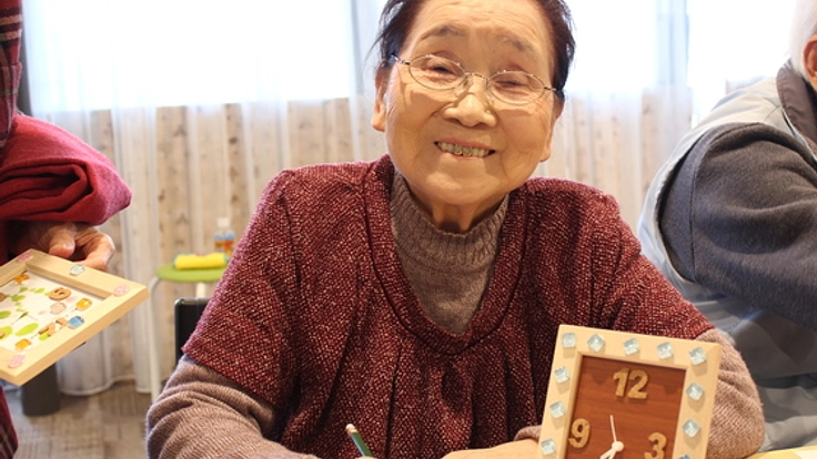 復興住宅に住む高齢者に「手作り」を通して笑いあえる機会を