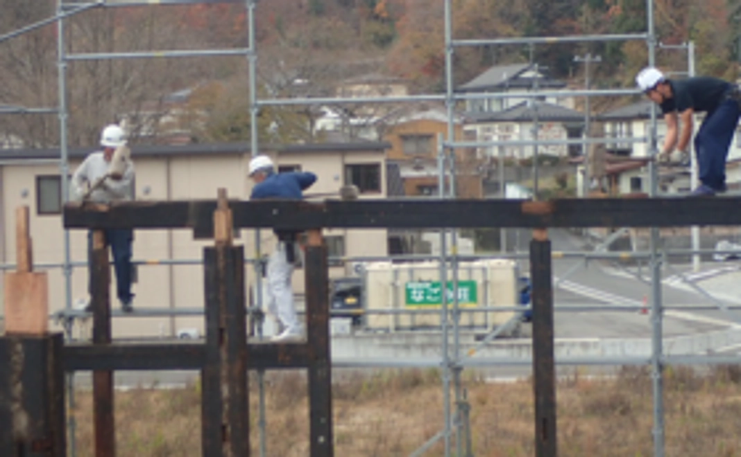 礼状とオリジナルポストカード1枚お送りします。また、ご芳名を刻印した展示版を作成し掲示します。