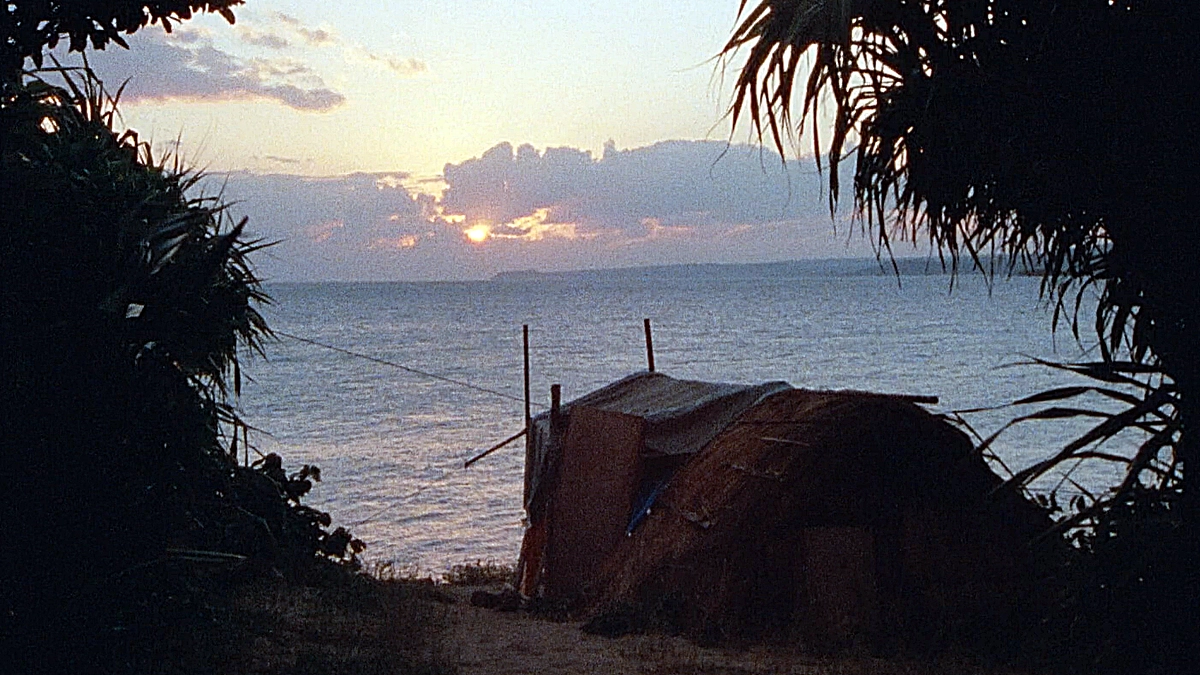 ヘレン・コヴァル様から応援コメントをいただきました。