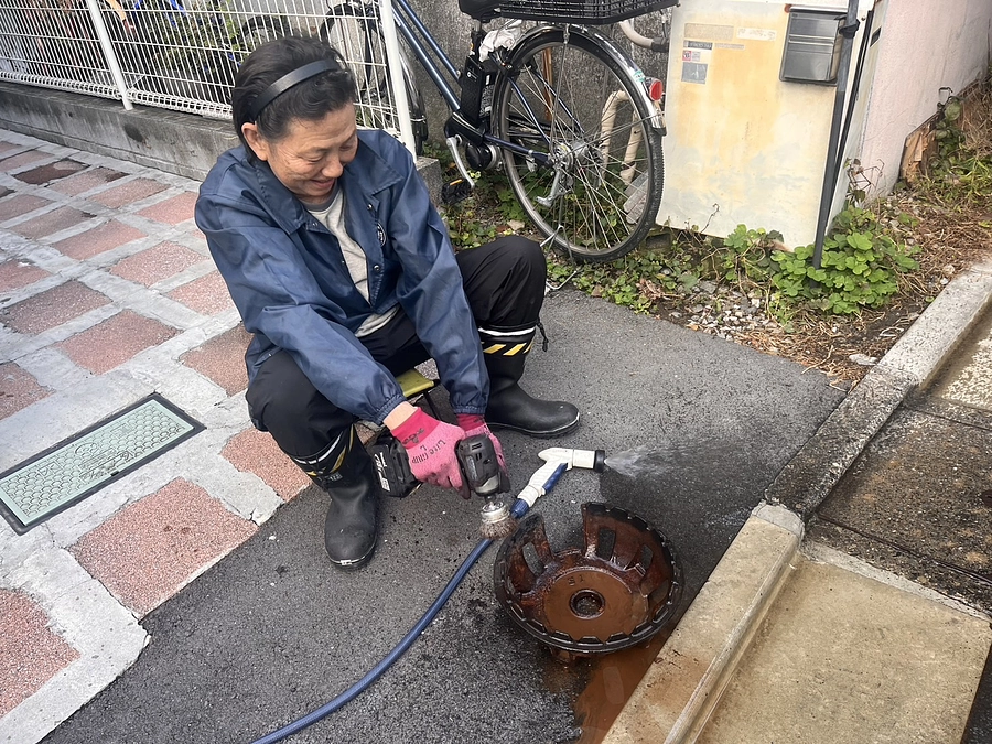  復活への一歩：火災現場から蘇るシンクの再生