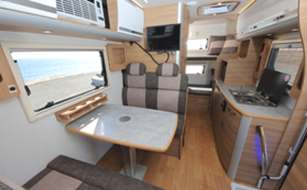 キャンピングカーレンタル割引券6000円分